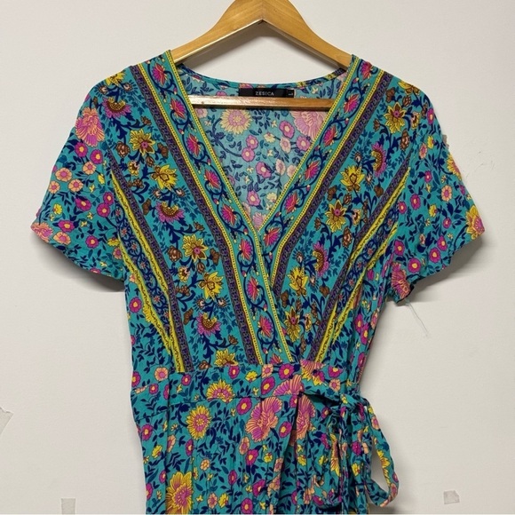Zesica Wrap V Neck Boho Floral Print Ruffle Swing A Line Beach Mini Dress Green - Picture 2 of 8